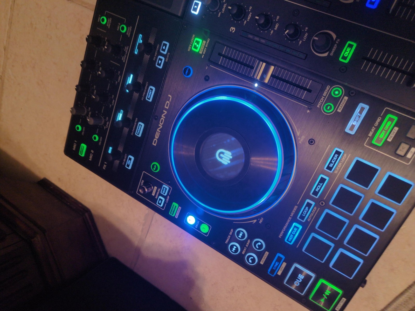 Denon DJ PRIME 4 Standalone 4-Deck DJ Controller - Black with Cover