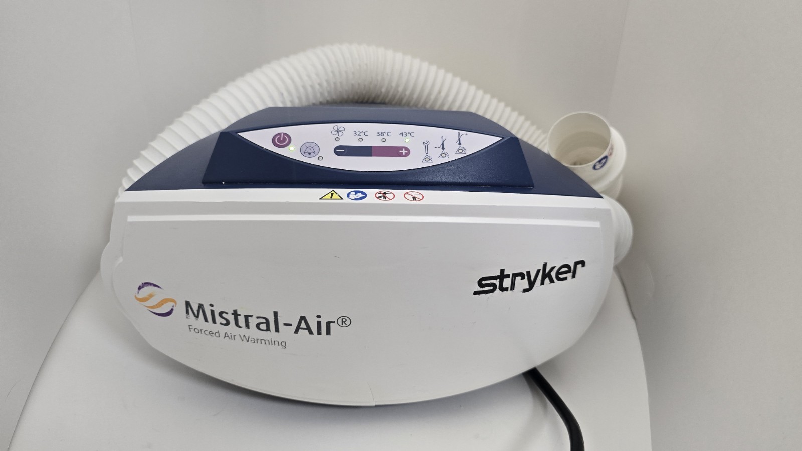 Stryker Mistral-Air Plus MA1100-PM System Crack on case