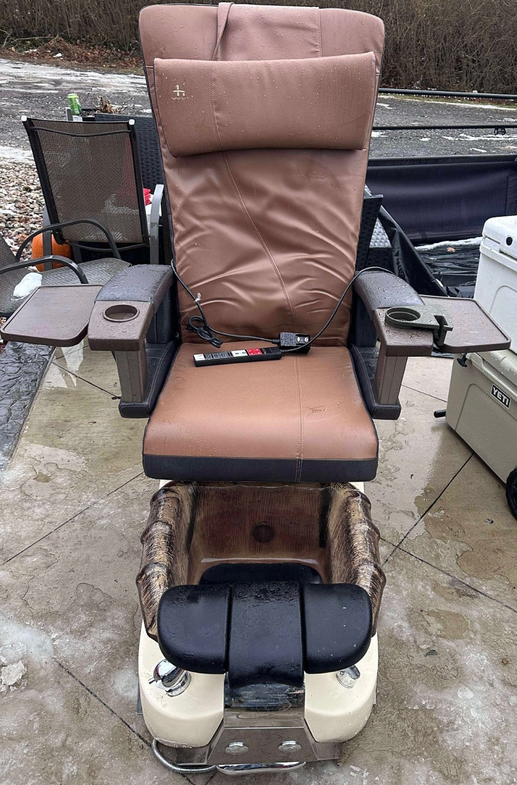 Brown & Cream Spa Pedicure Chairs with Massagers