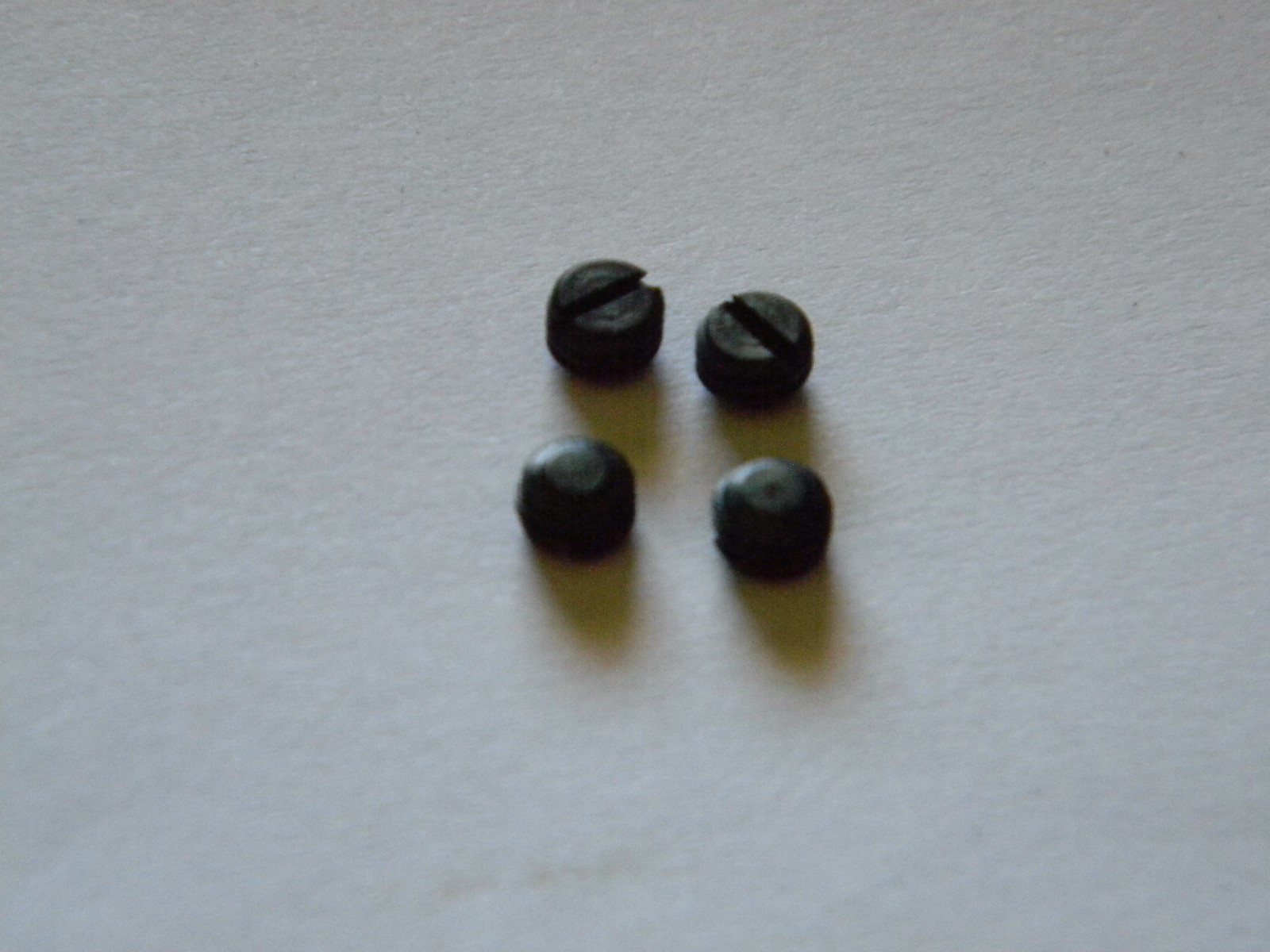 Gun Screws- Blued Slotted Set Screws 10-32 X 1/8" (4)