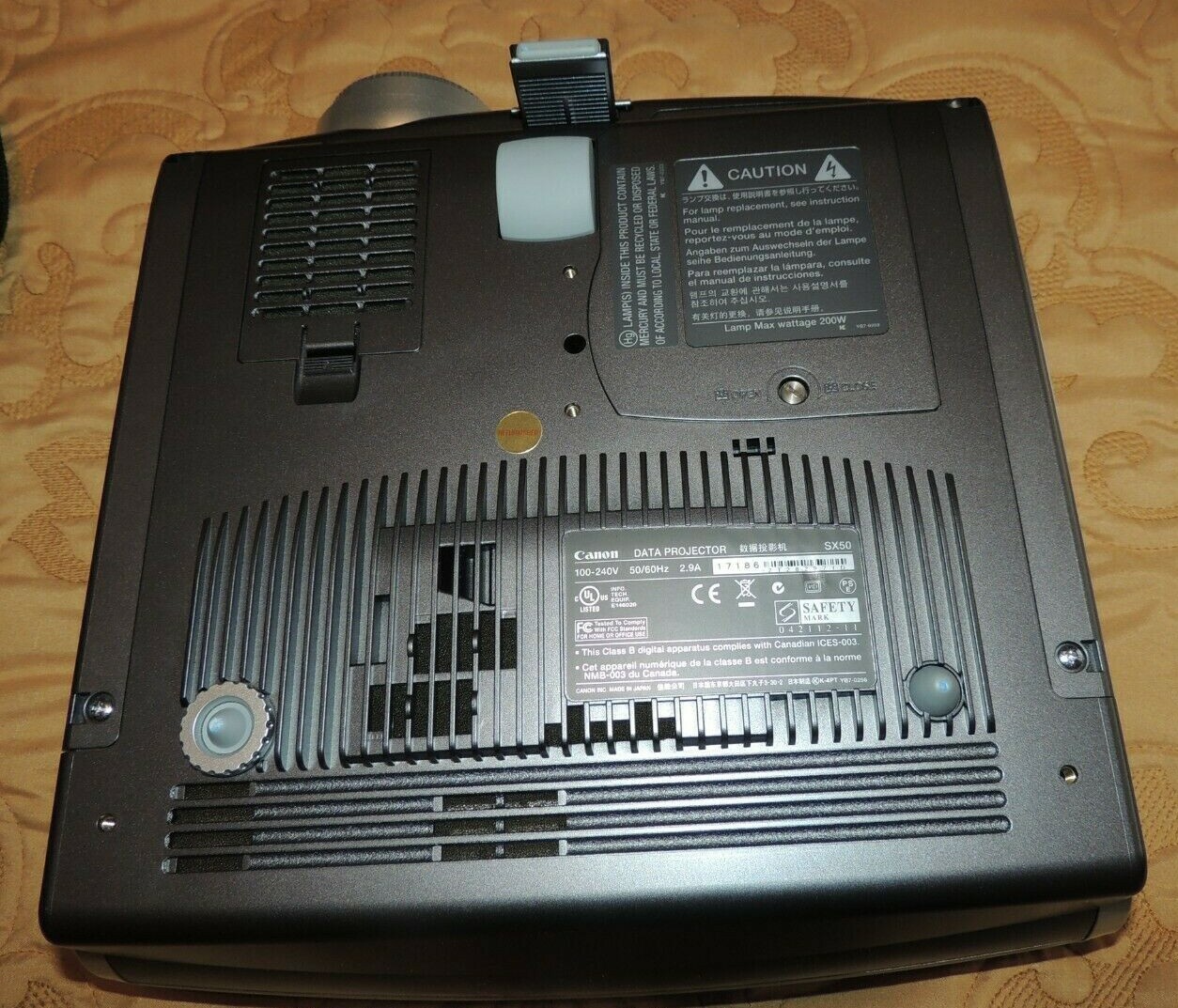 Canon REALiS SX50 Multimedia Data Projector with Case Japan