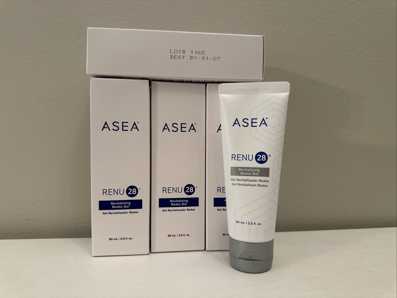 Renu 28 Revitalizing Redox Gel 4 Tubes. New In Box. Exp. 01/2027 or Later.