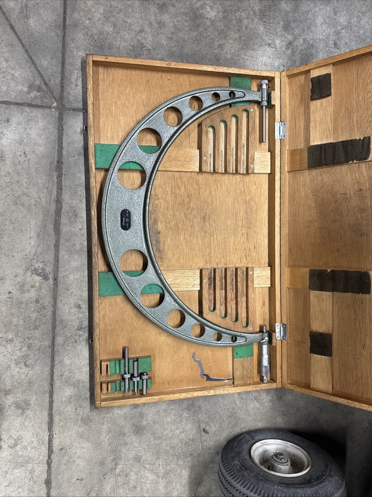 Mitutoyo 16”-20” OD Micrometer.  Pt# 104-153