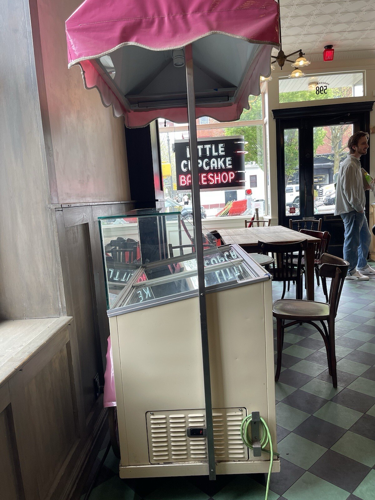 Little Cupcake Bakeshop Ice Cream Cart