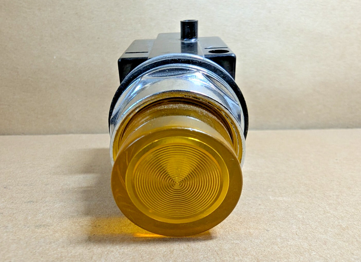 Siemens / Furnas 52PE4D9 Pilot Light, Amber, 24VAC/DC  (New NB)
