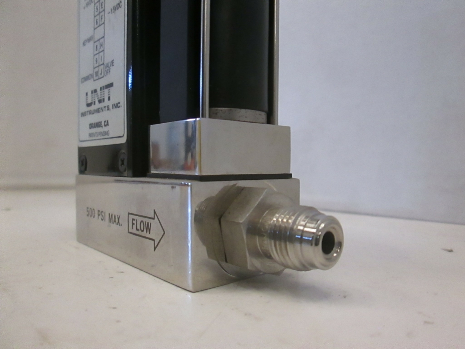 Unit UFC-1000 Mass Flow Controller 15%B2H6/SiH4, O2, 300 SCCM, Refurb