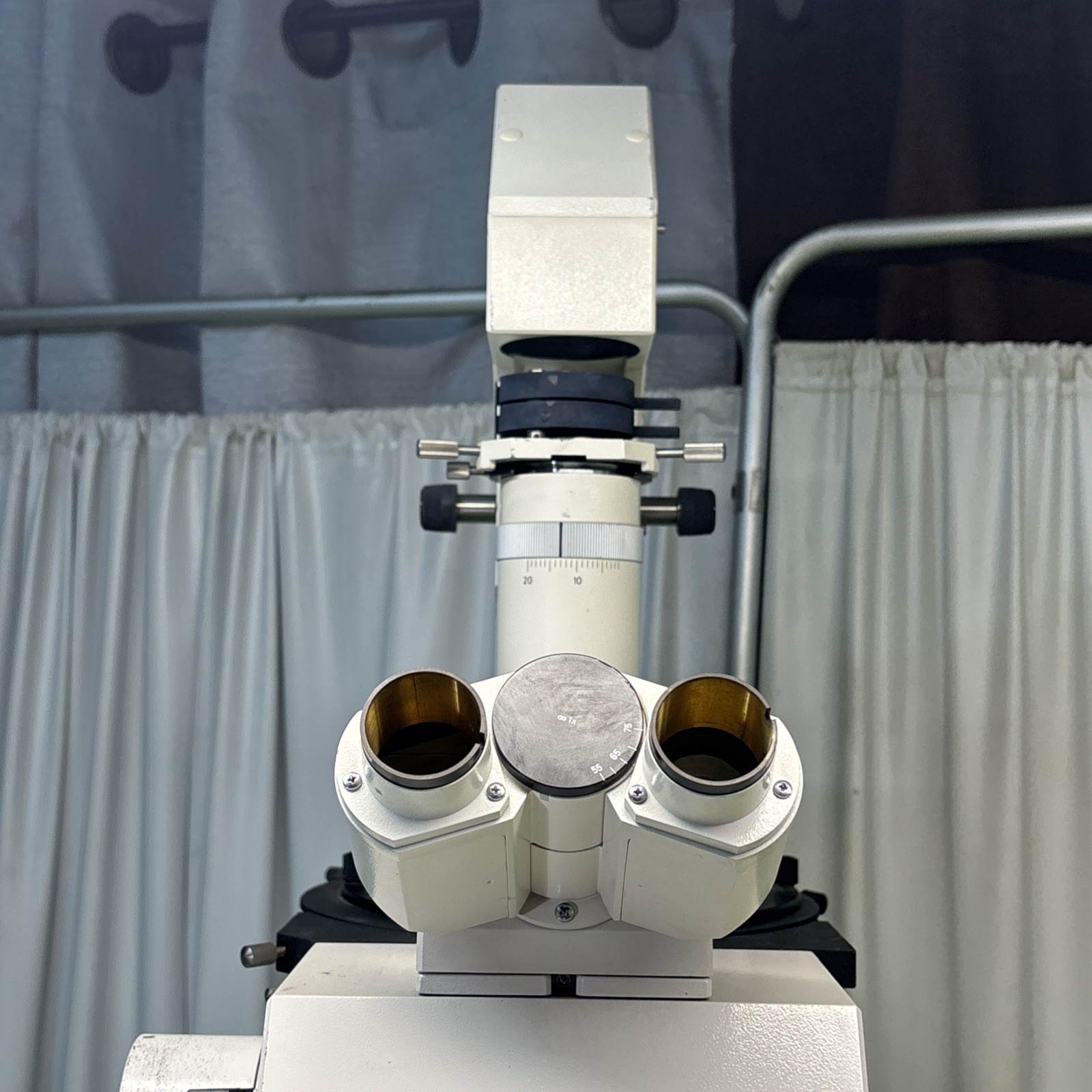 Zeiss microscope Axiovert 10 inverted phase Infinity objs