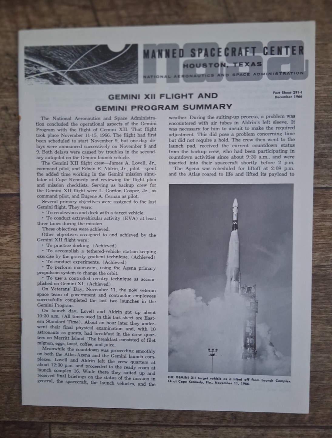 Genuine NASA Gemini X11 and Gemini Program Summary Booklet of Space Exploration