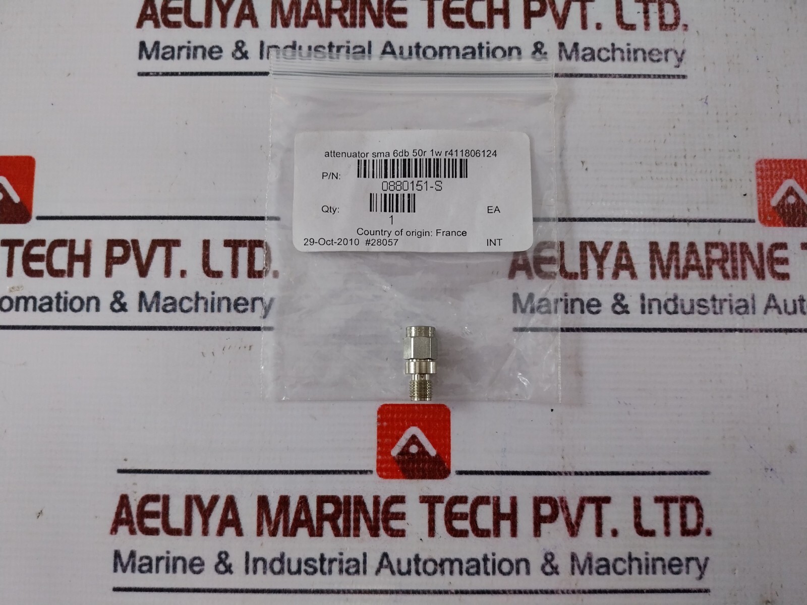 RADIALL R411806124  Fixed Attenuator SMA 0880151-S