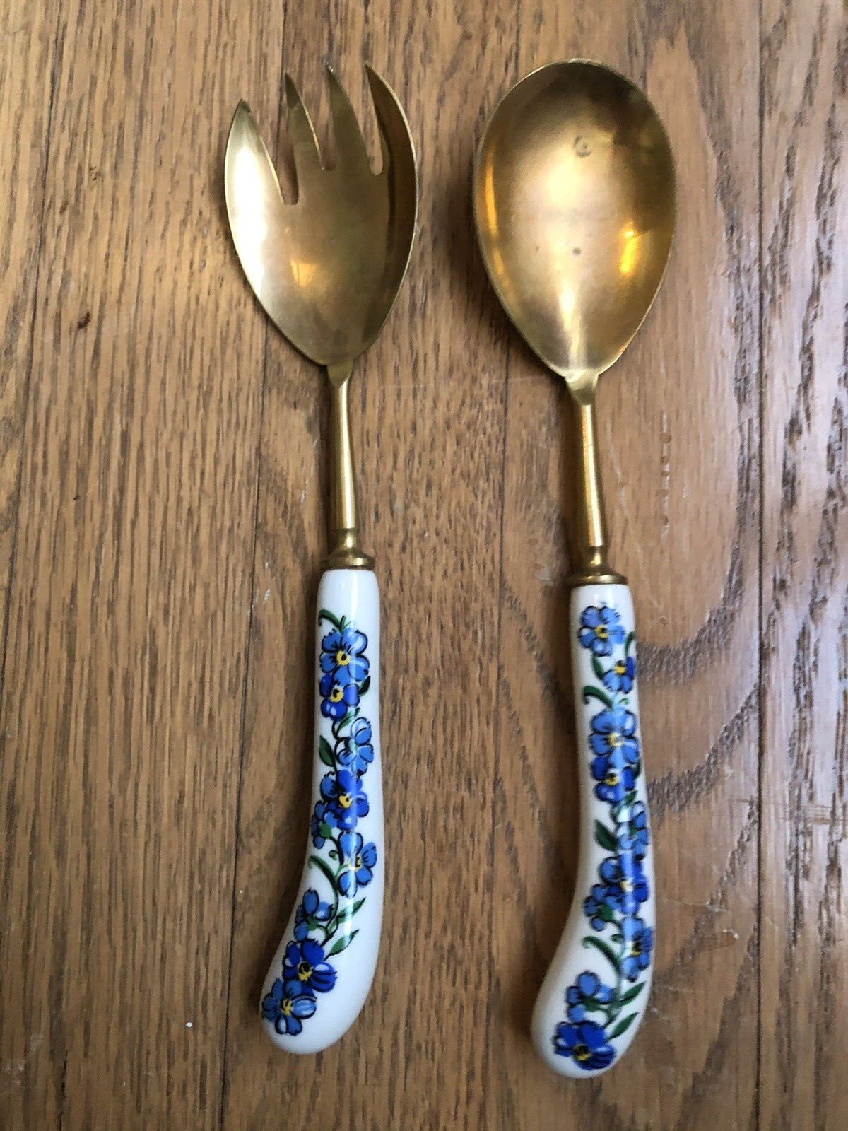 VINTAGE SERVING FORK & SPOON BRASS W/ PORCELAIN HANDLES Blue FLORAL GERMANY