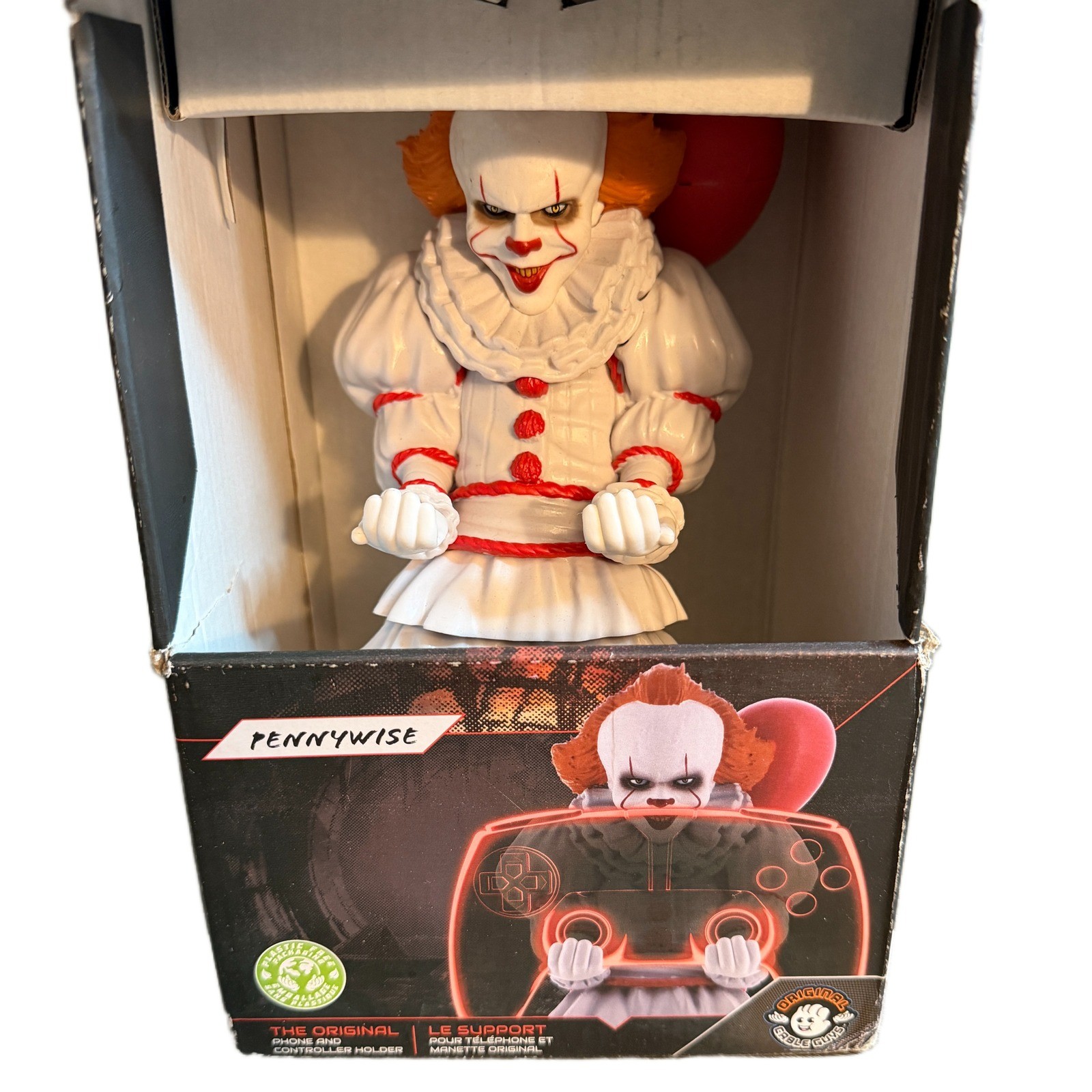 Cable Guys IT Chapter Two Pennywise Phone and Controller Holder Horror Figure