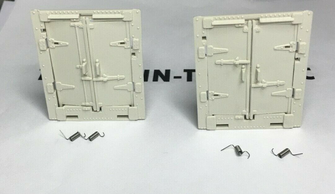 LIONEL MILK CAR DOOR (2EA) AND SPRINGS 3472-46 EGGSHELL  3472 3482 6472 6482 NEW