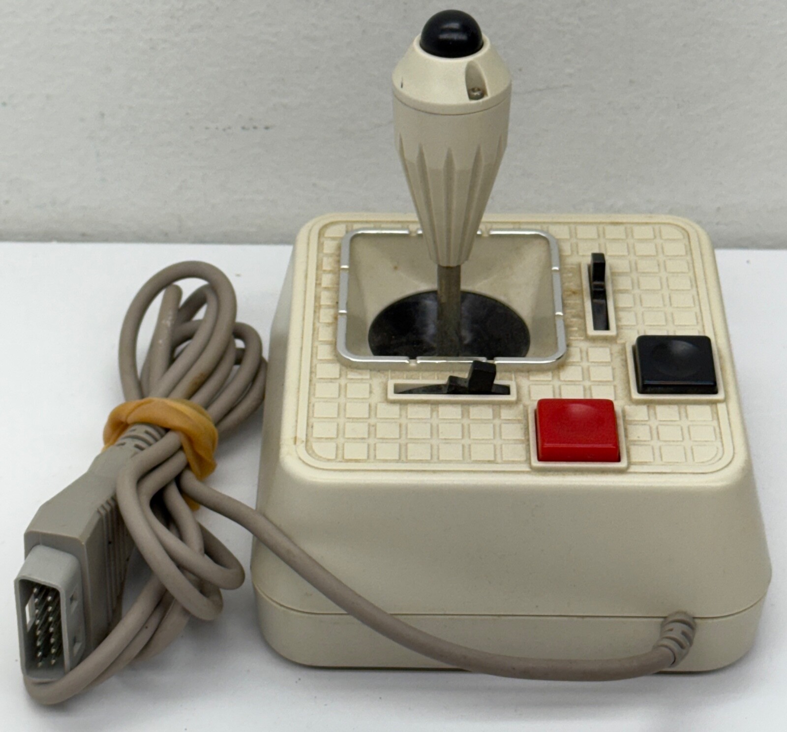 Vintage 1980’s Computer Gaming Small Joystick Video Games Beige Buttons UNTESTED