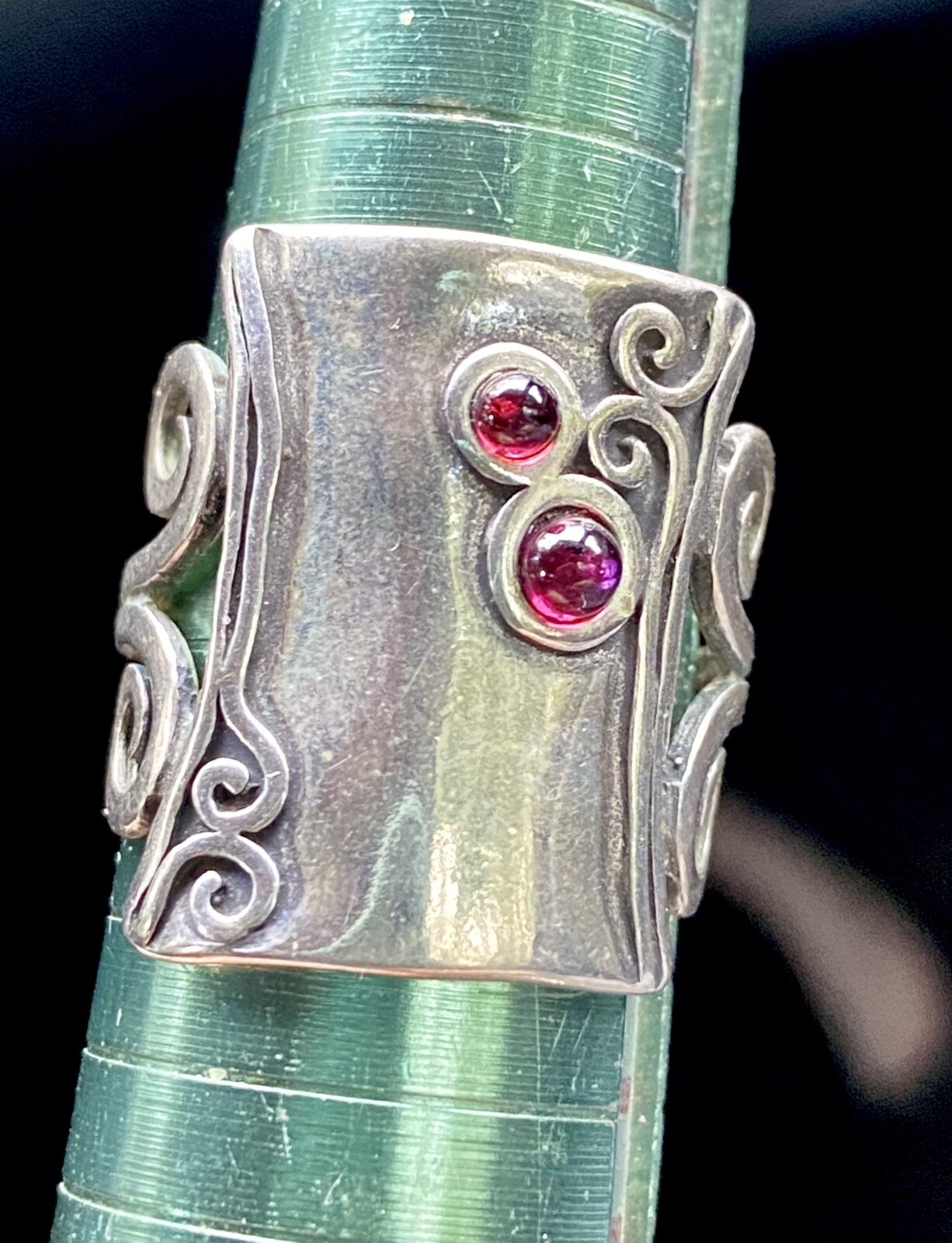 🌹SHABOOL STERLING &GARNET RING SZ 8.75