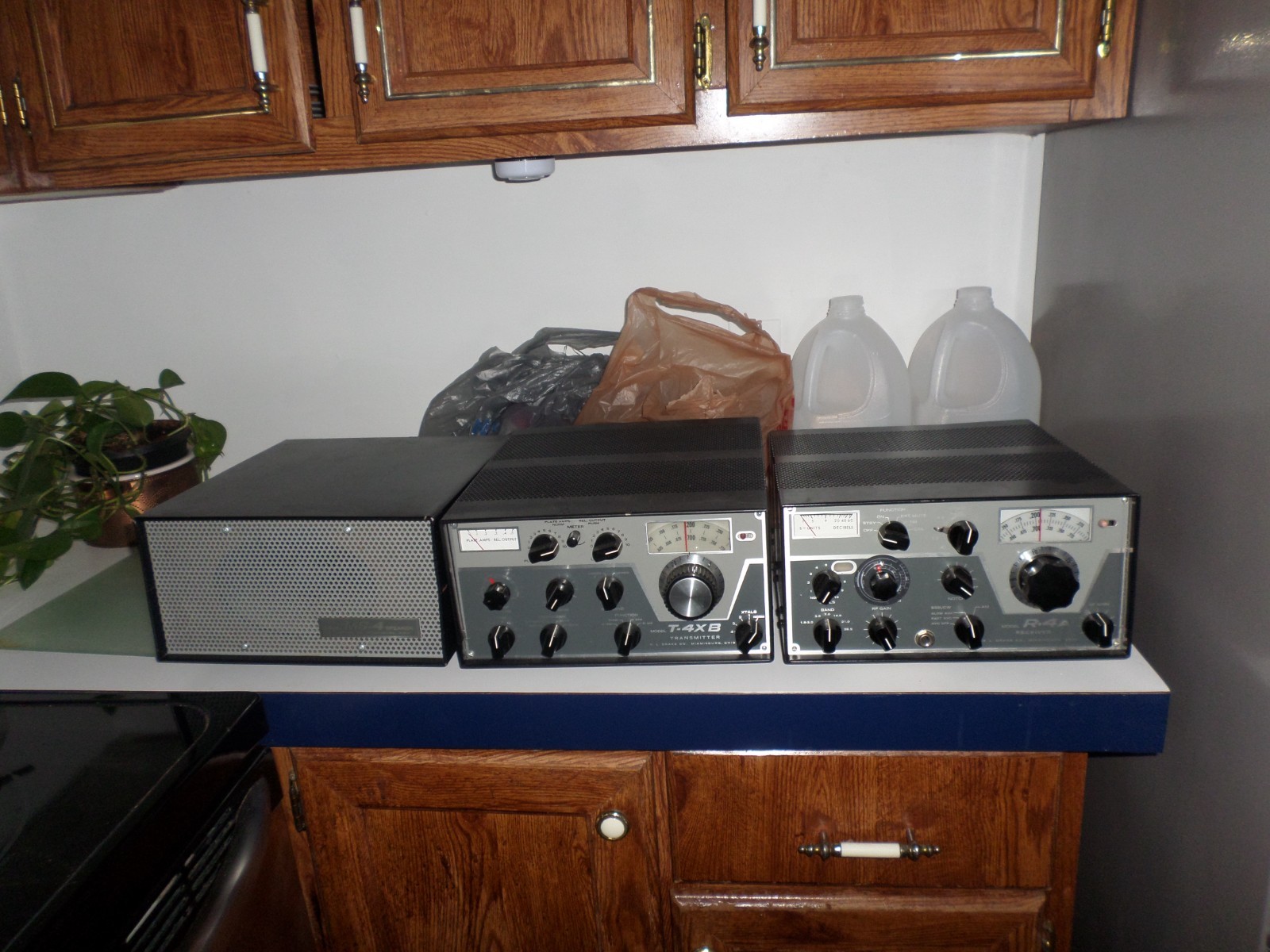 Drake Twins and Power Supply T4XB and R4A