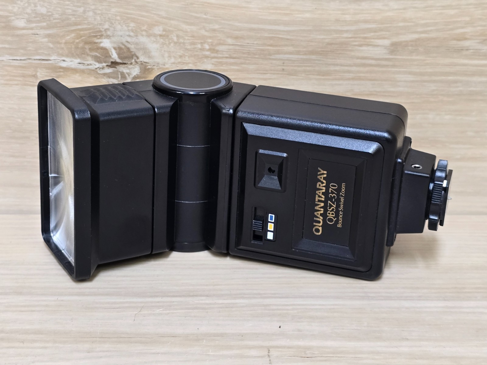 Quantaray QBSZ-370 Flash Swivel and Angle Tested
