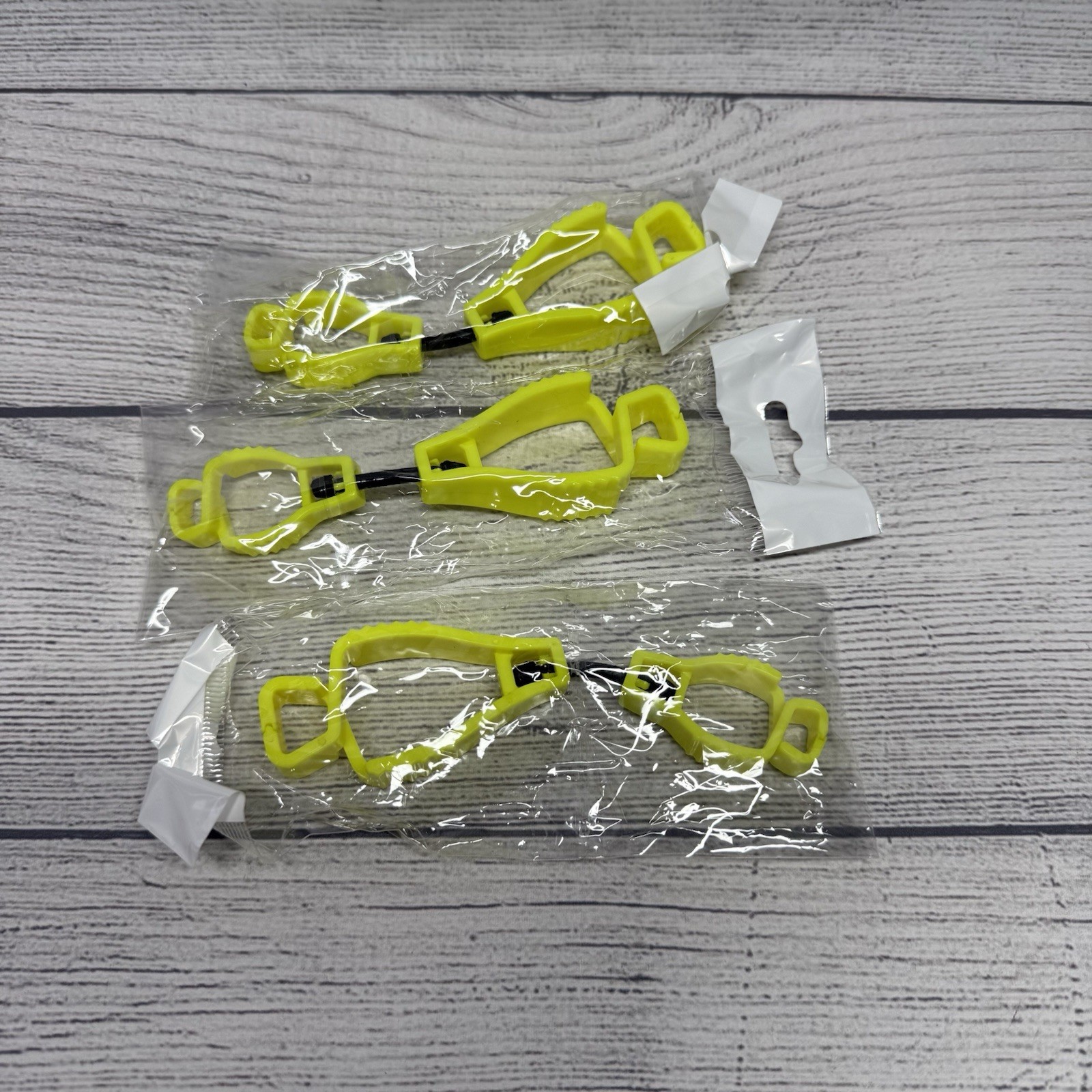 3 Metal Free Glove Clips - Safety Yellow