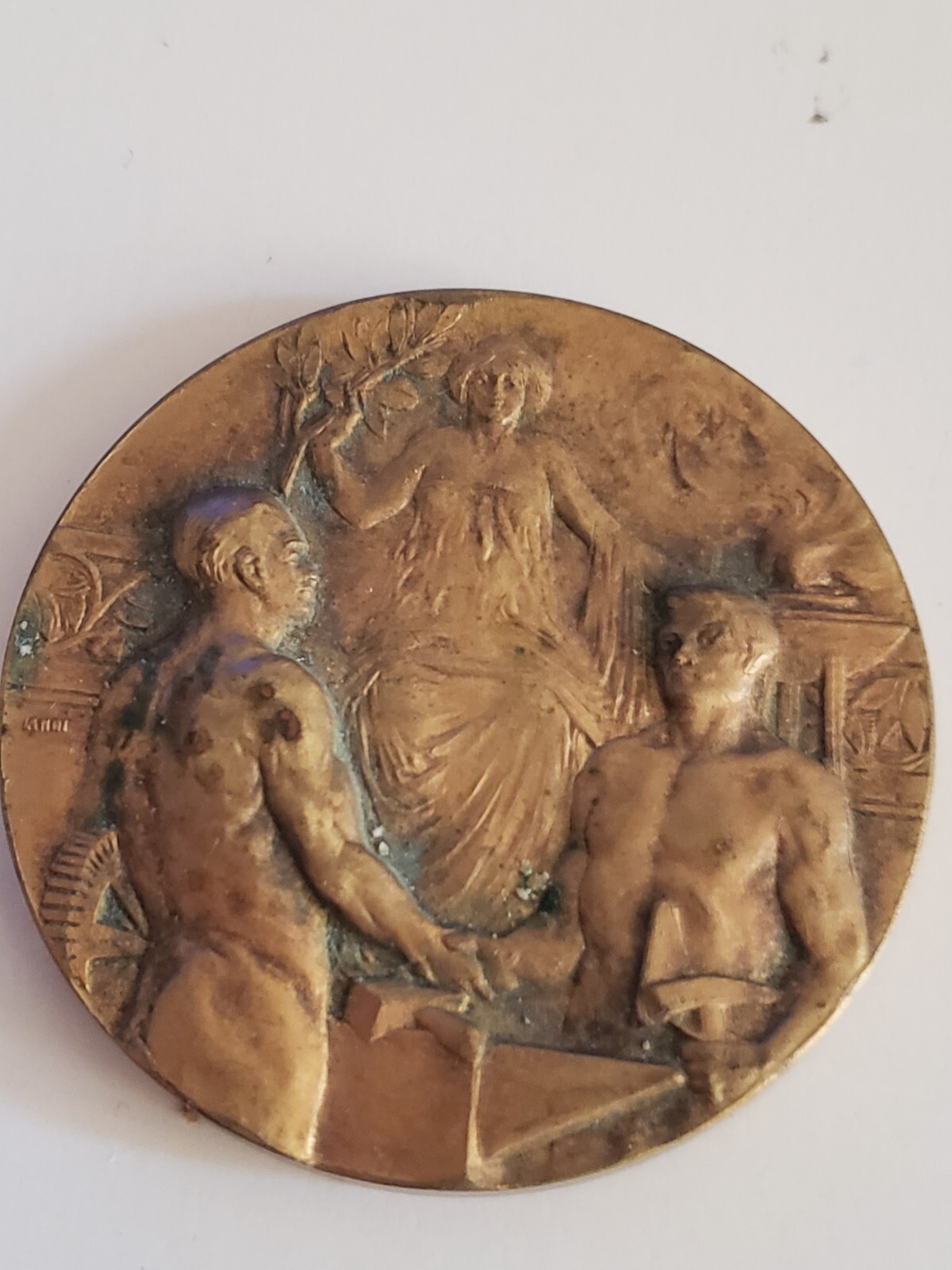 non-portable medallion pro industry and trade golden book of Italy