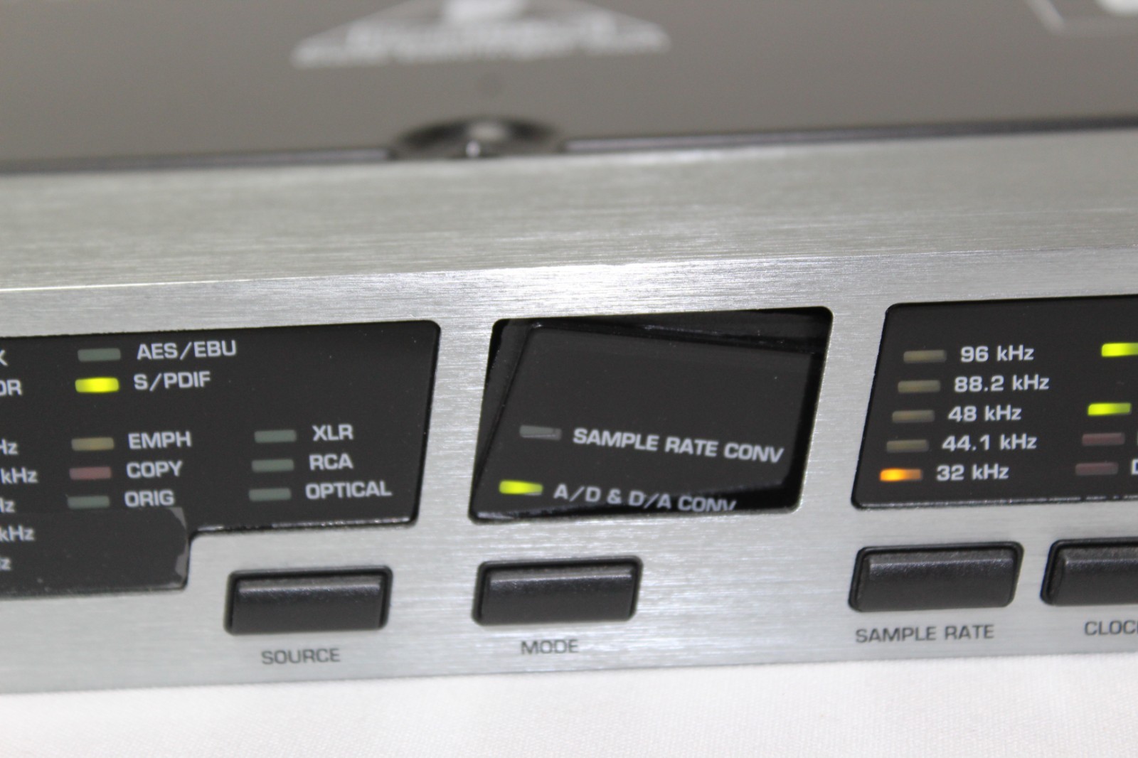Behringer UltraMatch Pro 24-Bit/96 KHZ A/D-D/A & Sample Rate Converter SRC2496
