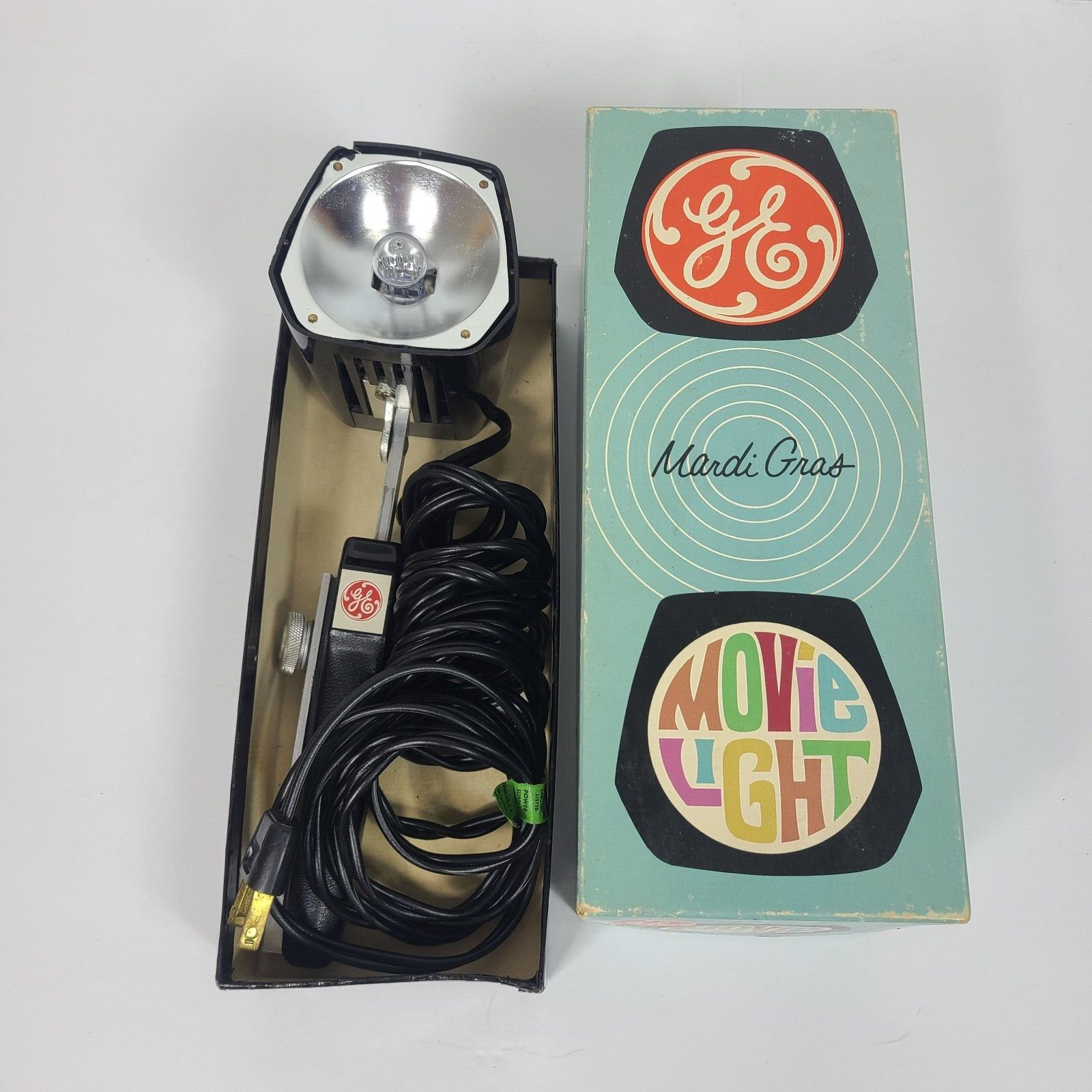 GE General Elec Mardi Gras Movie Light Camera Universal Model MG-1 Tested Bright