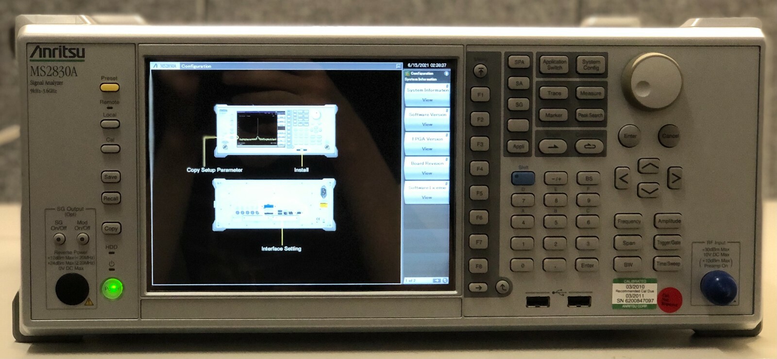 Anritsu MS2830A Signal Analyzer, 9kHz-3.6GHz, Loaded with Options!
