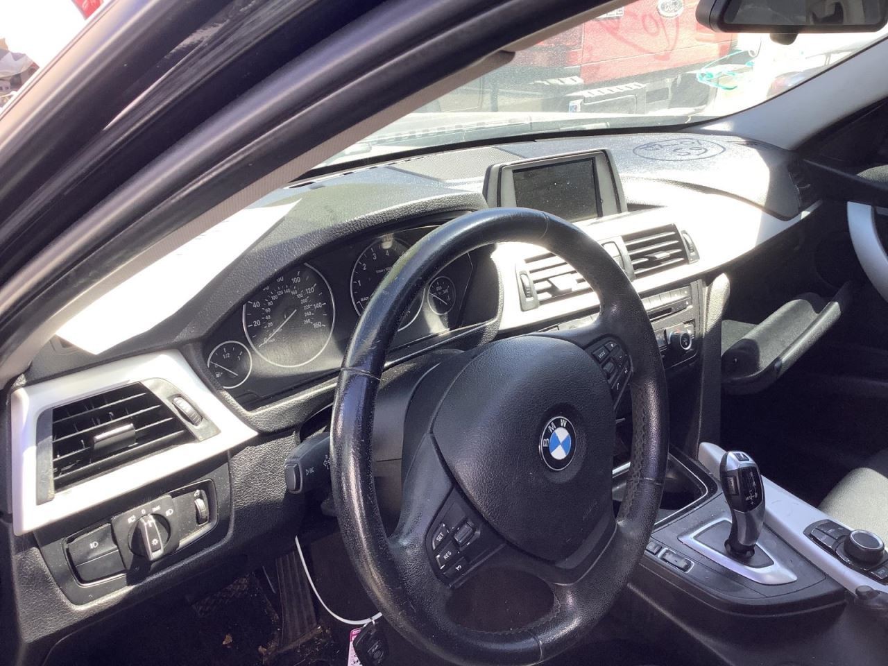 328I 2012 Glove Box 4577815