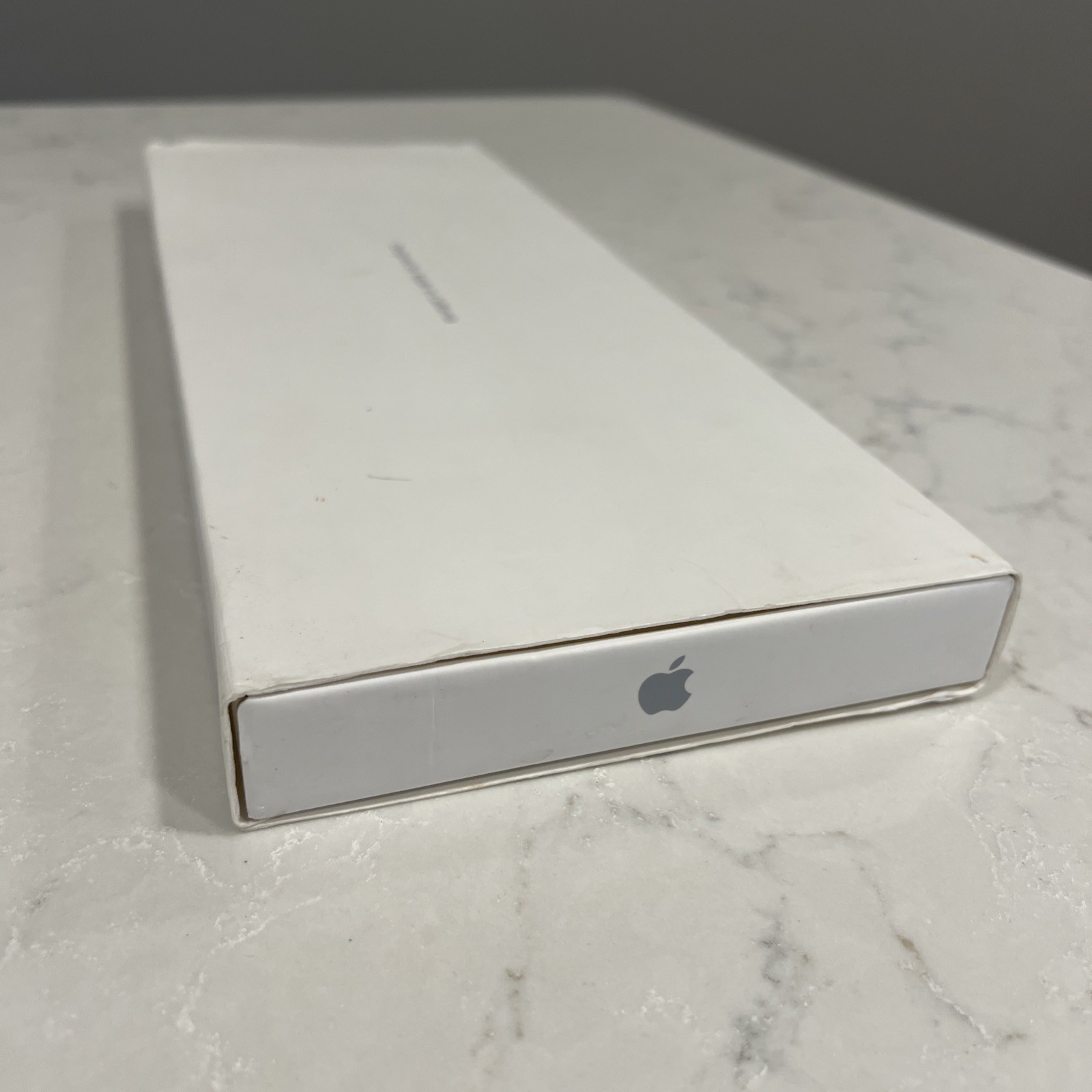 Genuine Apple A1314 Wireless Keyboard In Original Box Tested WORKING