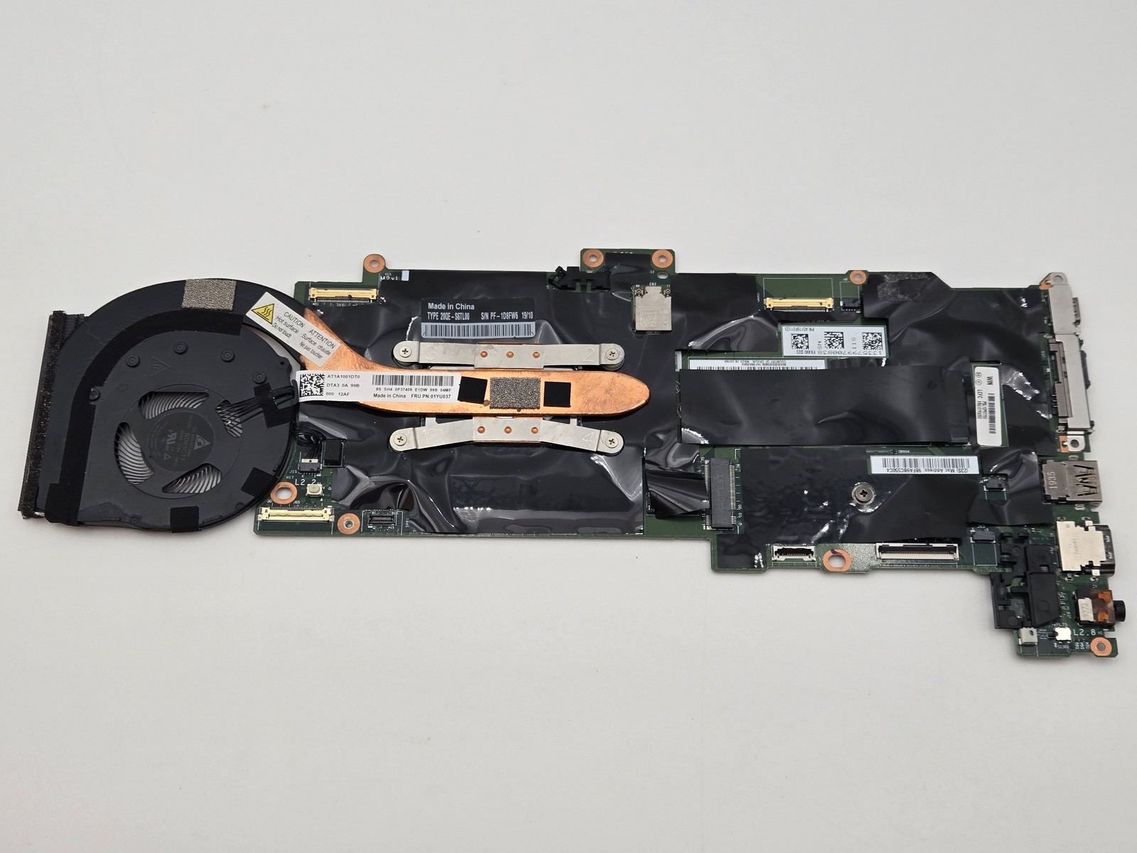 Lenovo ThinkPad X1 Carbon 7th Gen 14" Genuine I7-8665U 16GB Motherboard 01YU392