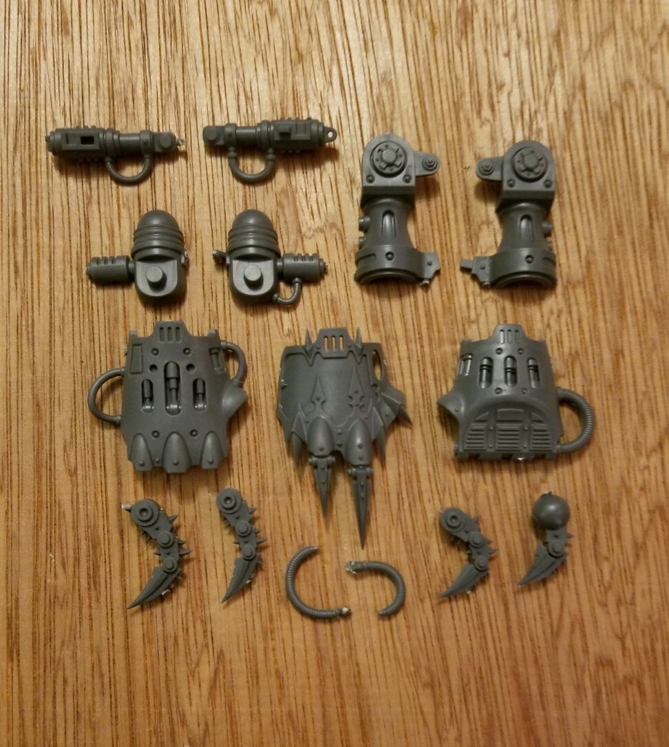 Warhammer 40k Chaos Knight Desecrator Thunderstrike Gauntlet Bits