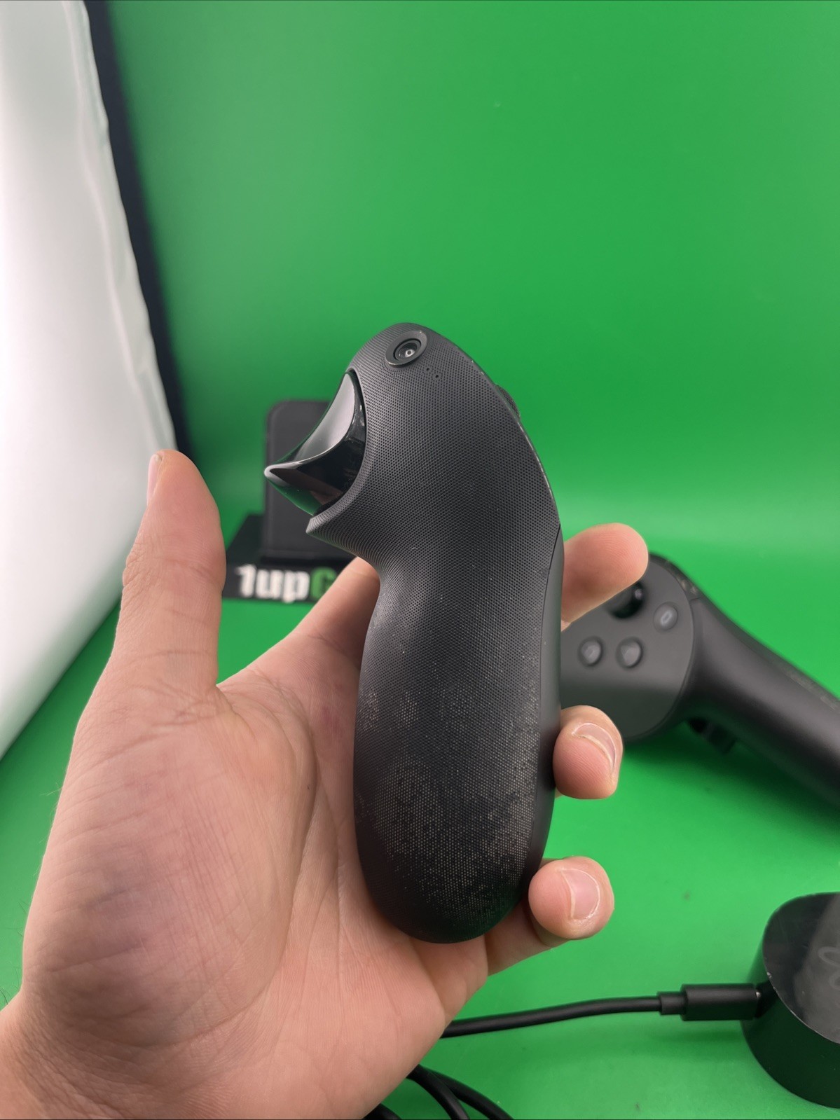 Meta Quest Pro VR Controllers LW9VM4 With Charger (T01)