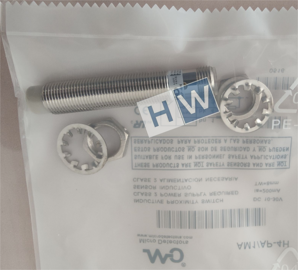 New For Micro Detectors AM1/AP-4H Proximity Sensor Quality Assurance 100%