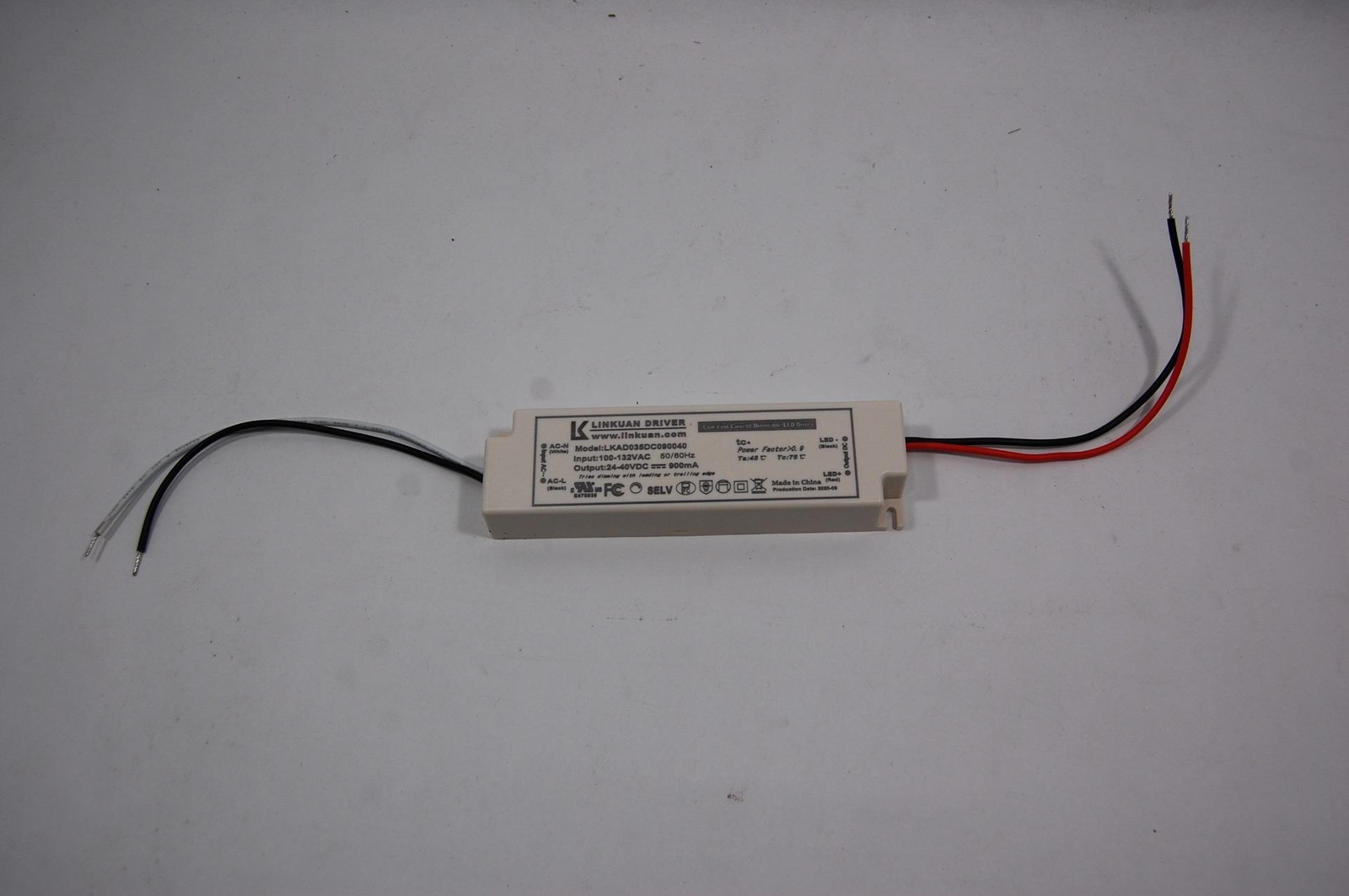 LINKUAN Constant Current LED Dimmable Driver 900mA 100-132VAC 24-40VDC 36 W