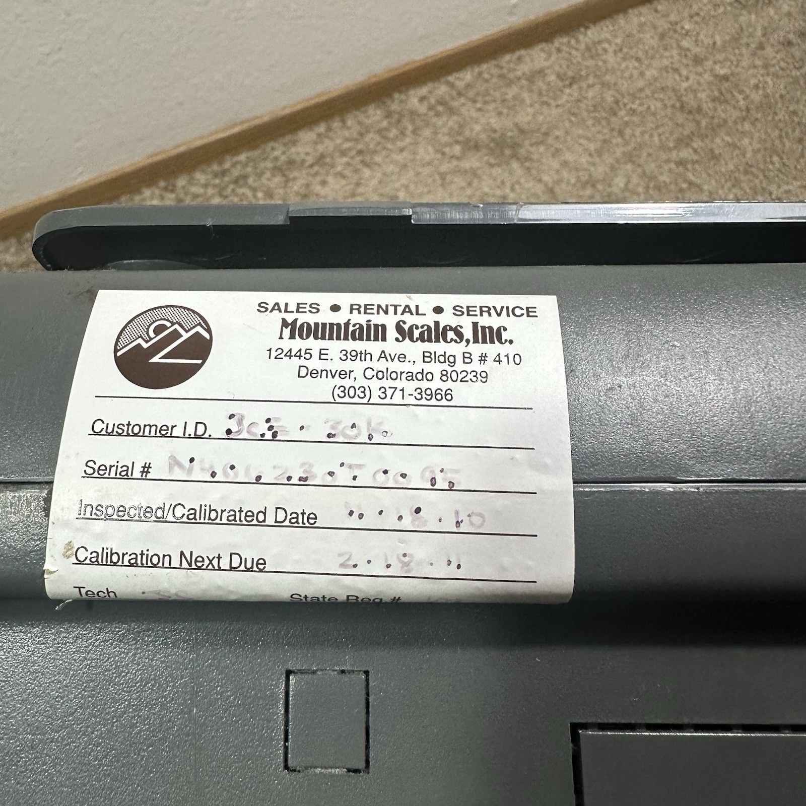 Uline JCE-30K Counting Scale, Plug, 60lbx0.002lb, (read)