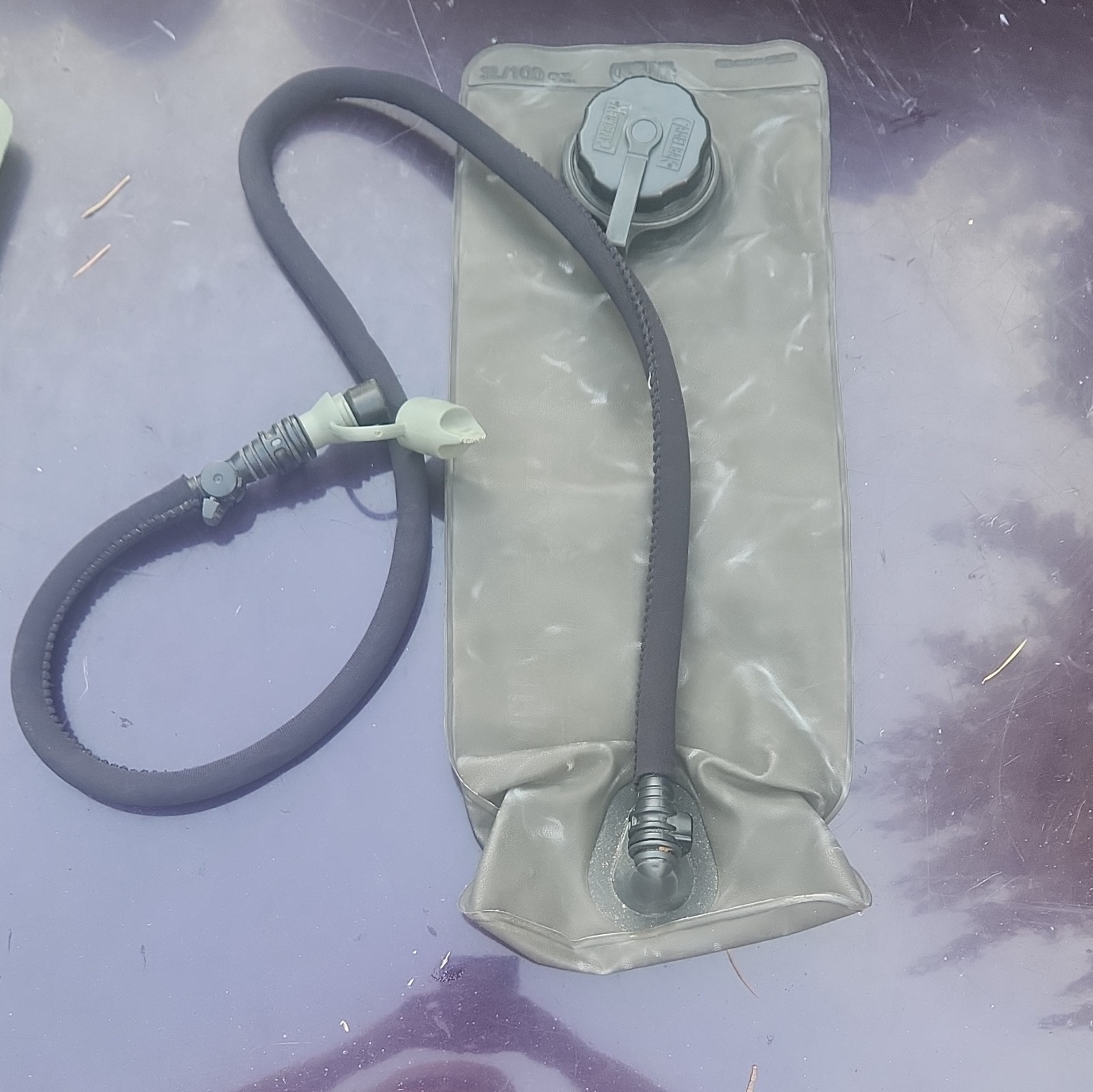 SOURCE 2L Widepac Hydration Reservoir w/ Drinking Tube Bite Valve, Gray