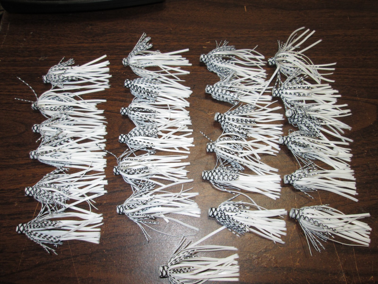 25 - QUICK CHANGE SILICONE RUBBER SKIRTS - 2 1/2" LONG -WHITE AND BLACK