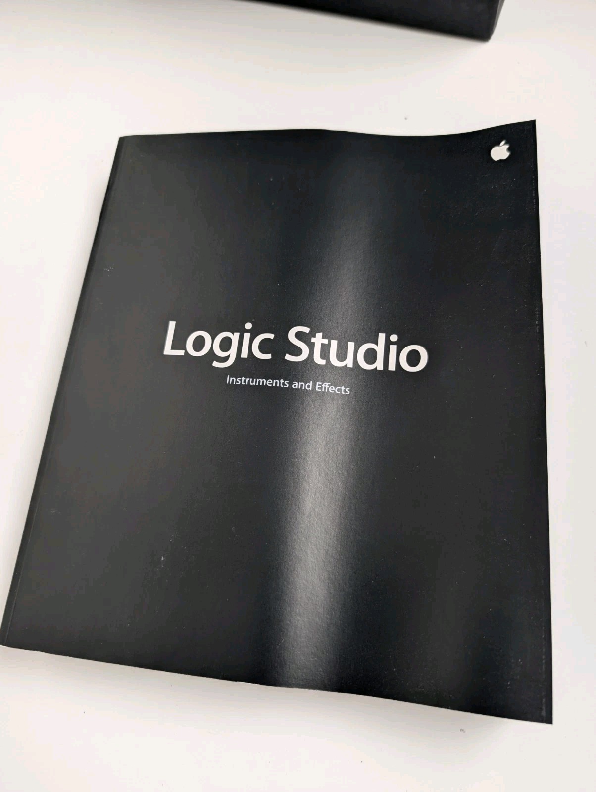 Apple Logic Studio Logic Pro 8 Box Set CDs Manuals Legacy Mac READ