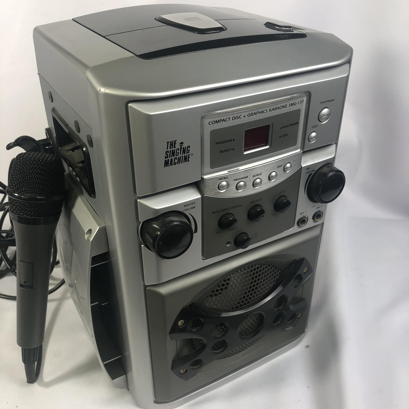 The Singing Machine SMG-137 CD+G Karaoke System LCD Display Mic Cables TESTED