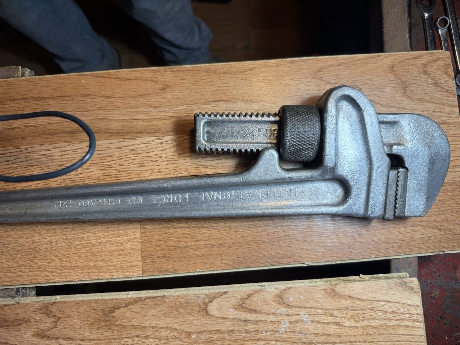 Vintage 24in Aluminum Pipe Wrench International Chicago Lite Mite