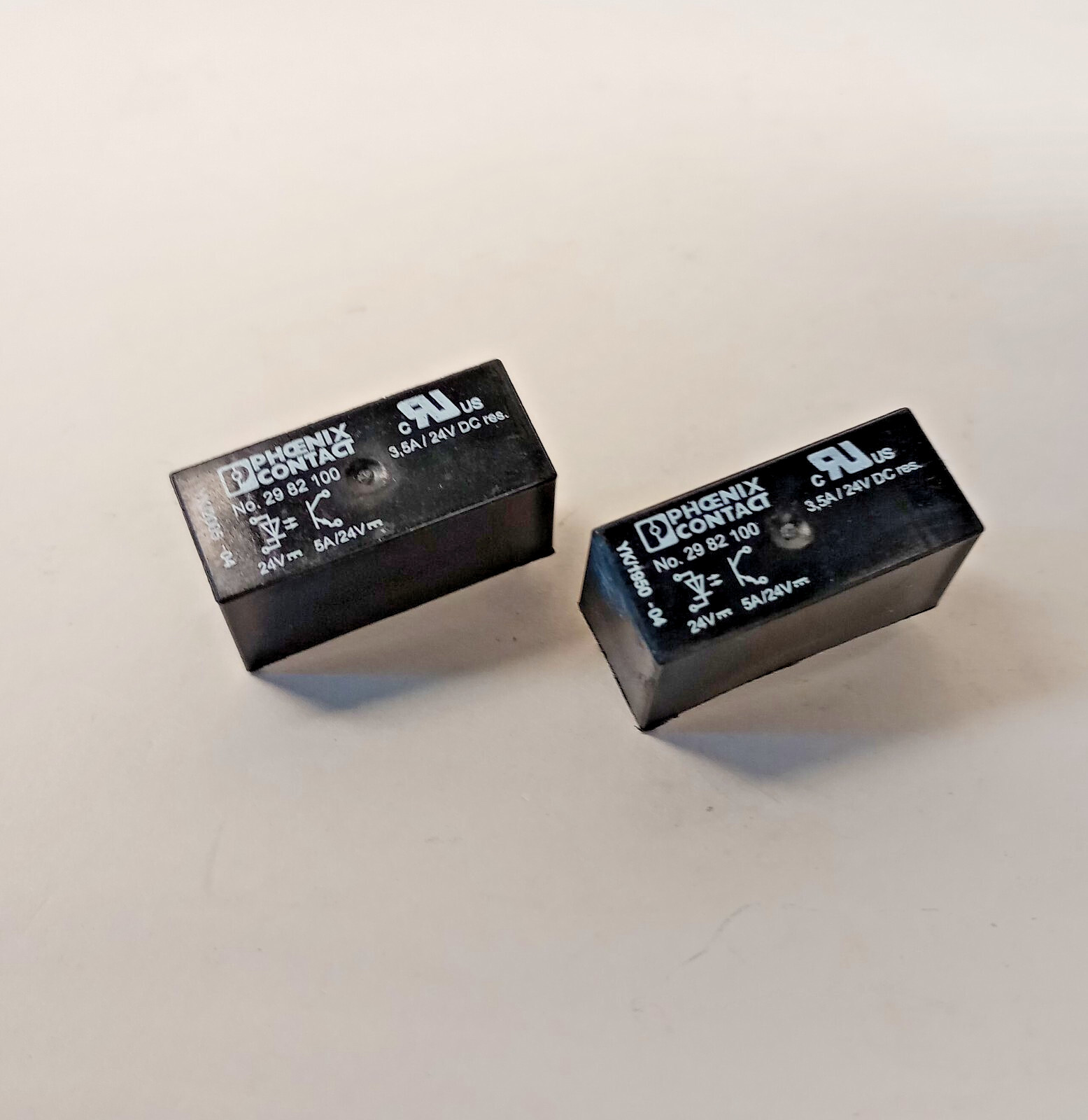 Phoenix Contact 2982100 Used Mini Solid-State Relay OPT-24DC/24DC (Pack of 2)