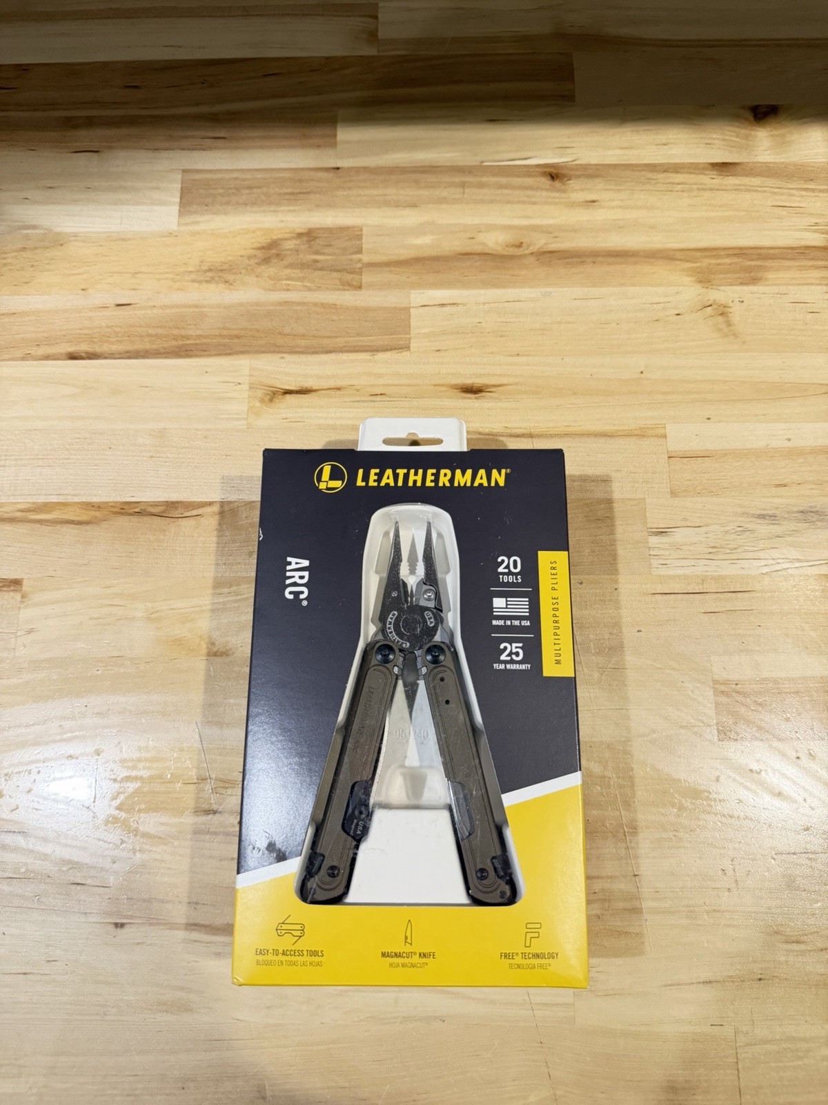 LEATHERMAN ARC TALOS MULTI-TOOL MULTIPURPOSE  PLIERS & 20 TOOLS (NEW SEALED) NEW