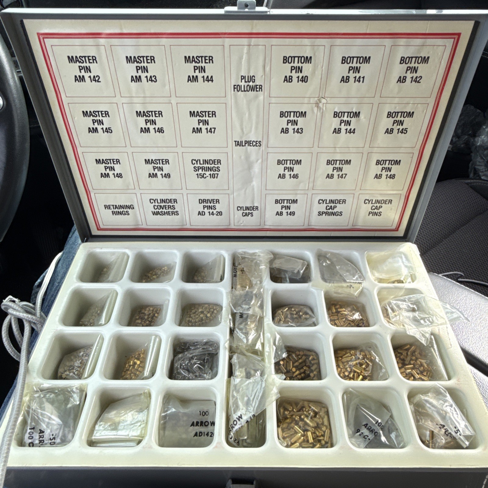 Arrow Key Pin Kit #60 ... Metal Case ..  WF-52