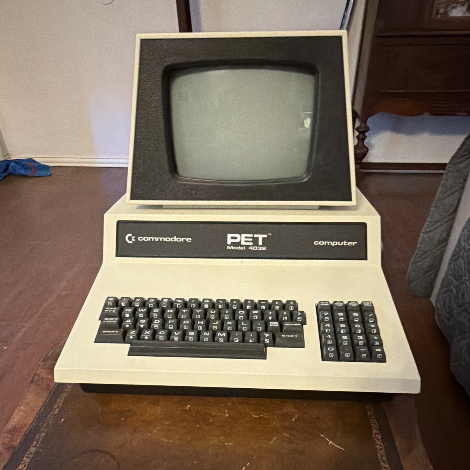 Commodore PET 4032 Vintage Desktop Computer Model 4032 MPN 4032