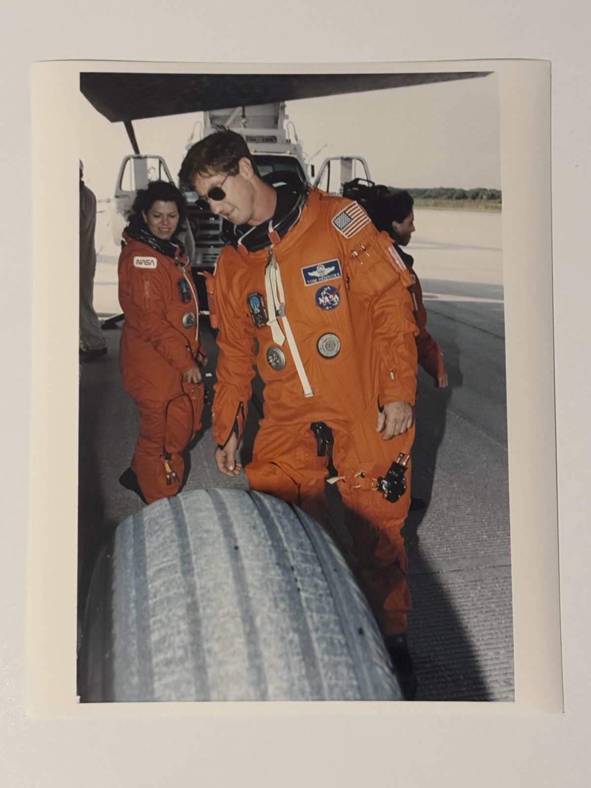 NASA STS-70 Cmdr Terence “tom* Henricks Inspects Nose Wheel Landing Press Photo