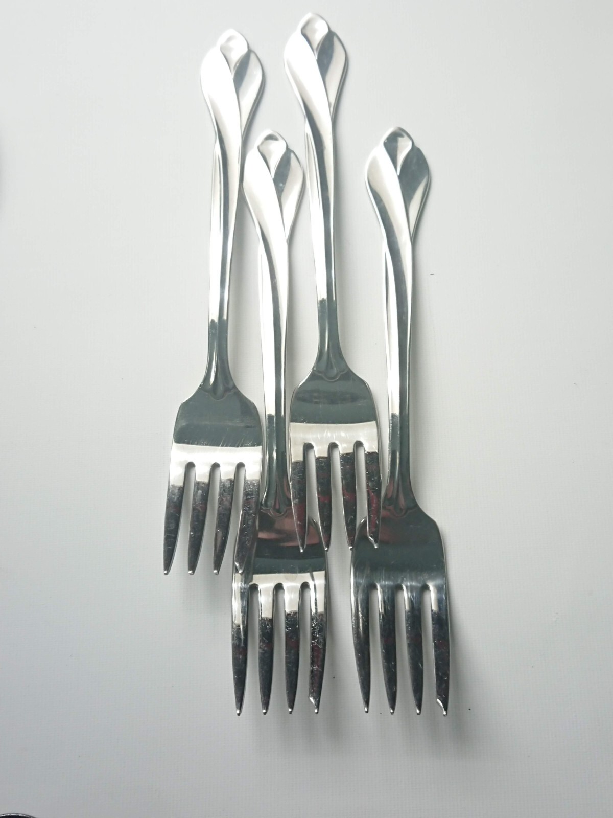 Oneida Tribeca flatware your choice of piece