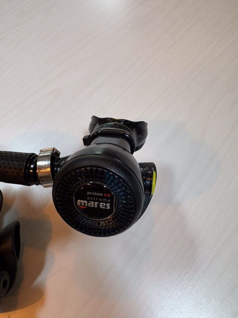 Mares V 32 first stage and proton ice extreme second stage regulator set