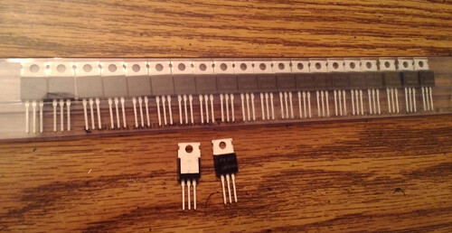 Lot of 22: Fairchild LM7815CT Voltage Regulators