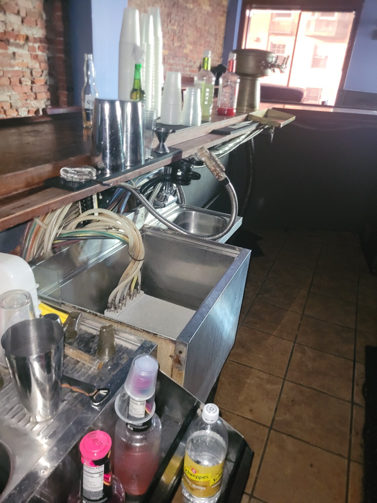 Bar/Restuarant Contents
