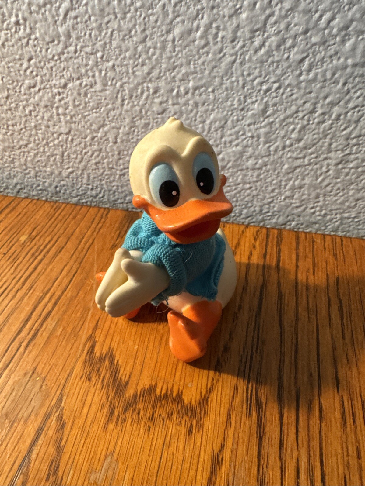 Donald Duck As With Opening / Grasping Hands 1980's Rare  Made In China 3.25”