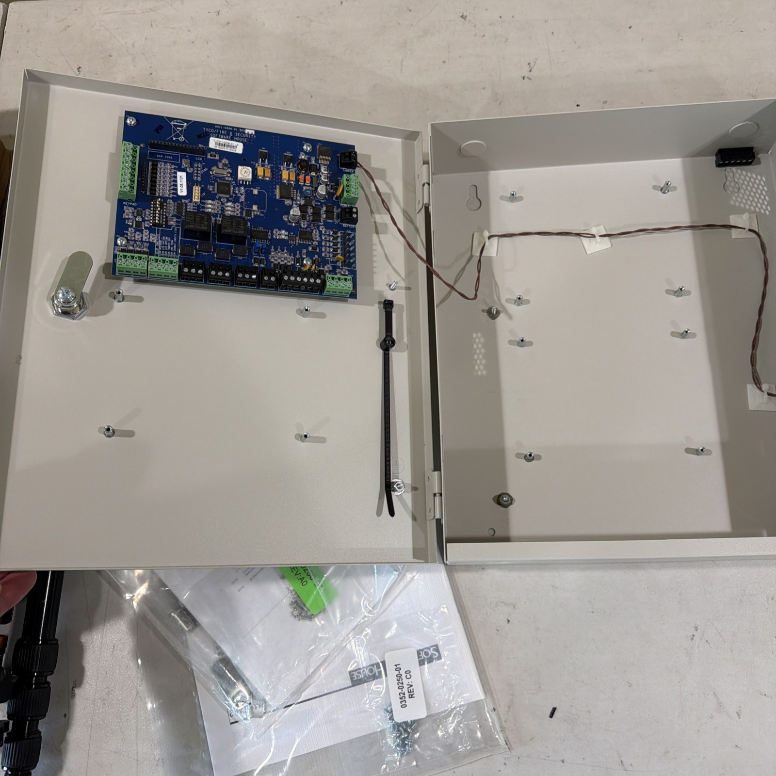 Software House RM-DCM-2 Door Control Module In Metal Enclosure
