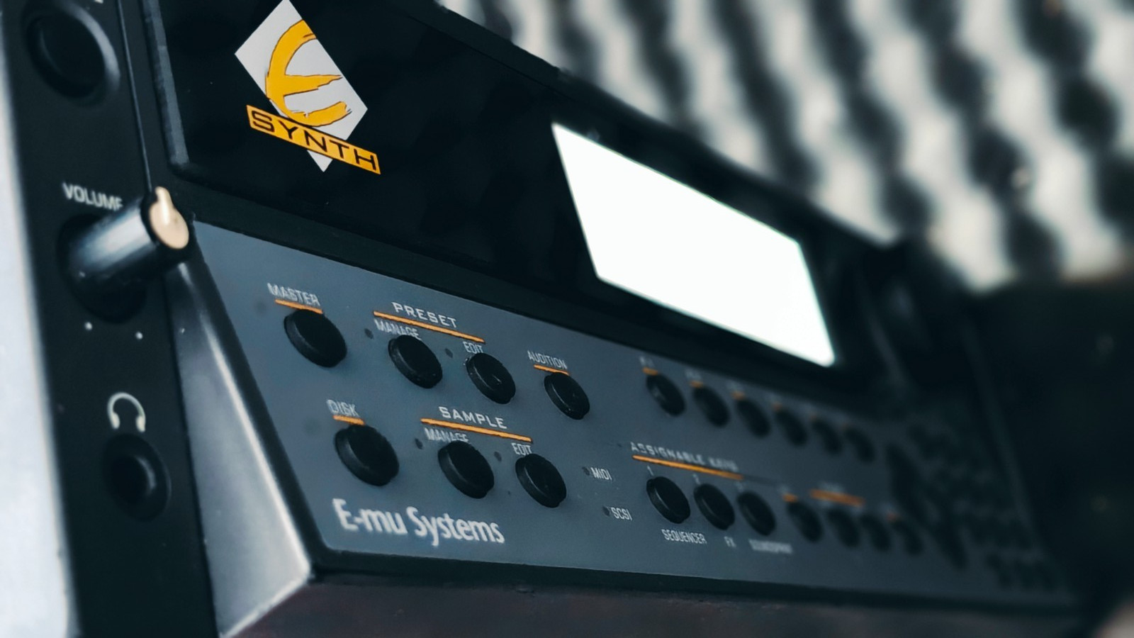 E-MU EMU E-SYNTH ESYNTH SAMPLER WORKSTATION SYNTHESIZER SOUND MODULE+SPECIAL HDD